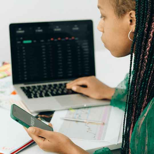 BTC +780 Elvion análisis del rendimiento ilustración